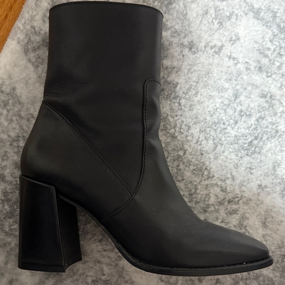 Tahari Sleek Black Heeled Boots